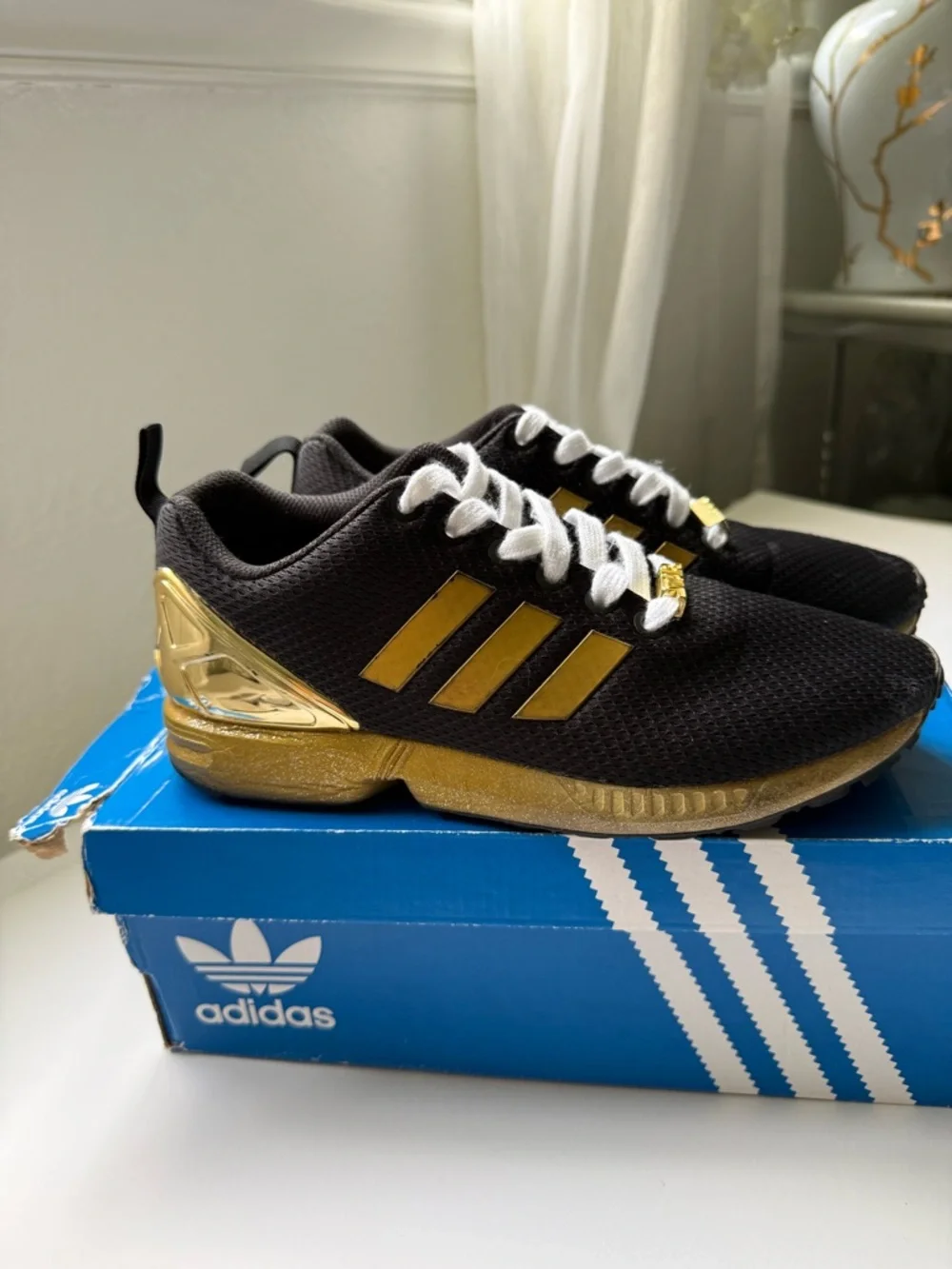 Adidas ZX Flux Star Wars Gold Detail Sneakers Youth 4.5Y Women 7